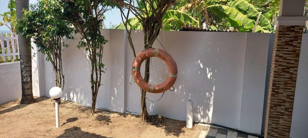 Happy Seas Beach Villa Alappuzha Esterno foto