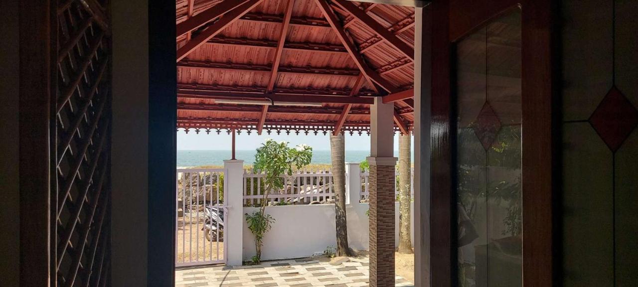 Happy Seas Beach Villa Alappuzha Esterno foto